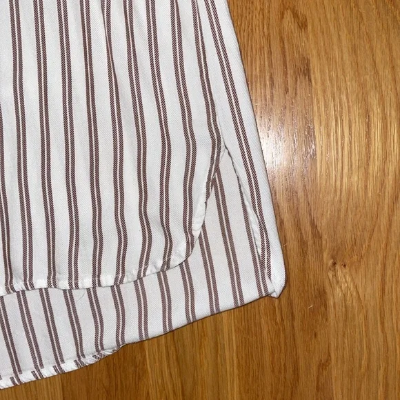 Jones New York white and brown striped tunic - Picture 5 of 6